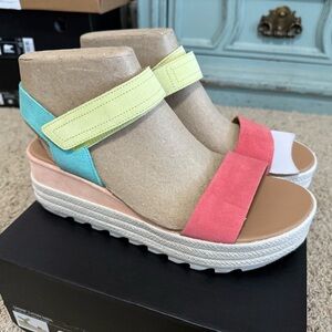 Sorel SZ 12 M Cameron Flatform Sandal Hot Coral / Sea Salt